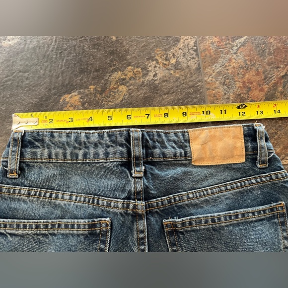 Women’s Cotton On low rise straight leg medium wash denim jean. Size 24 - Picture 11 of 13